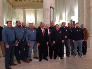 governor with union workers 2.12.14